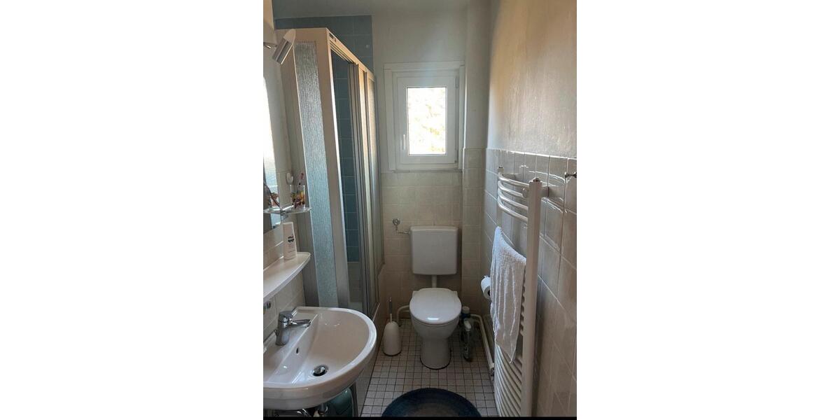 Wohnen auf Zeit Reutlingen Sondelfingen - 7 Zimmer, 147 m&sup2;, 410&euro; | Angebot:26268211