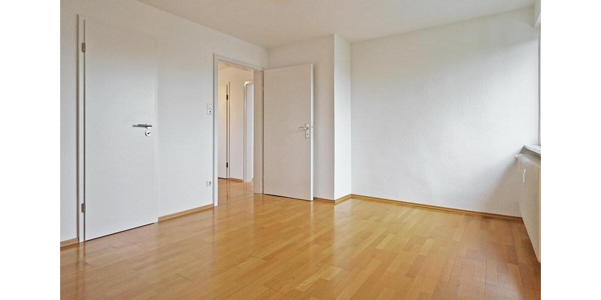 Dachgeschoßwohnung Hockenheim - 2.5 Zimmer, 69 m&sup2;, 1.000&euro; | Angebot:26649605