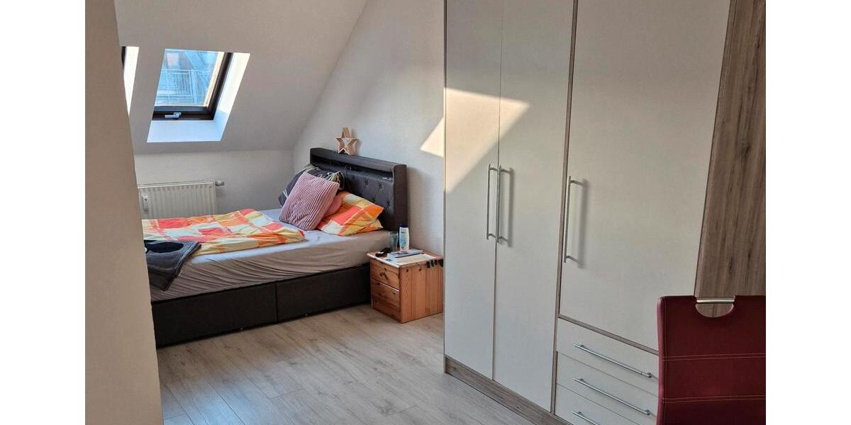 Dachgeschoßwohnung Zwickau Zwickau-West - 1 Zimmer, 52 m&sup2;, 480&euro; | Angebot:25975224