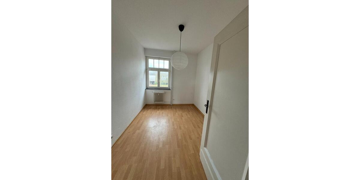 Etagenwohnung Lage - 2 Zimmer, 55 m&sup2;, 500&euro; | Angebot:26338401