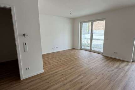 Wohnung Wiesbaden Biebrich - 3 Zimmer, 105 m&sup2;, 1.800&euro; | Angebot:25156835