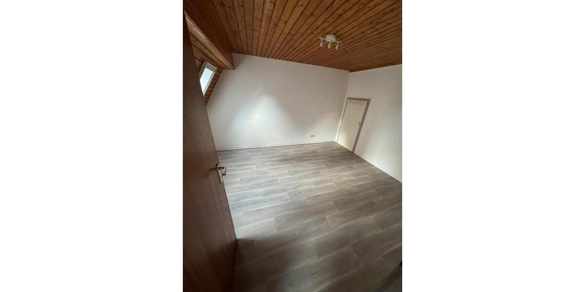 Dachgeschoßwohnung Schongau - 2 Zimmer, 40 m&sup2;, 450&euro; | Angebot:26706078