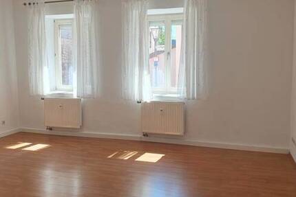 Wohnung Burglengenfeld - 2 Zimmer, 76 m&sup2;, 532&euro; | Angebot:26276084