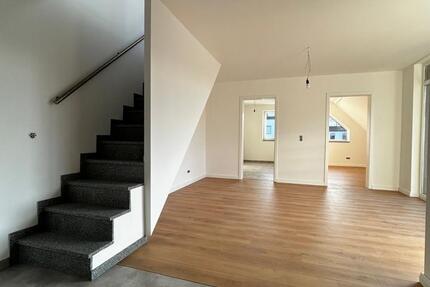 Wohnung Mönchengladbach Nord - 4 Zimmer, 90 m&sup2;, 1.150&euro; | Angebot:24862653