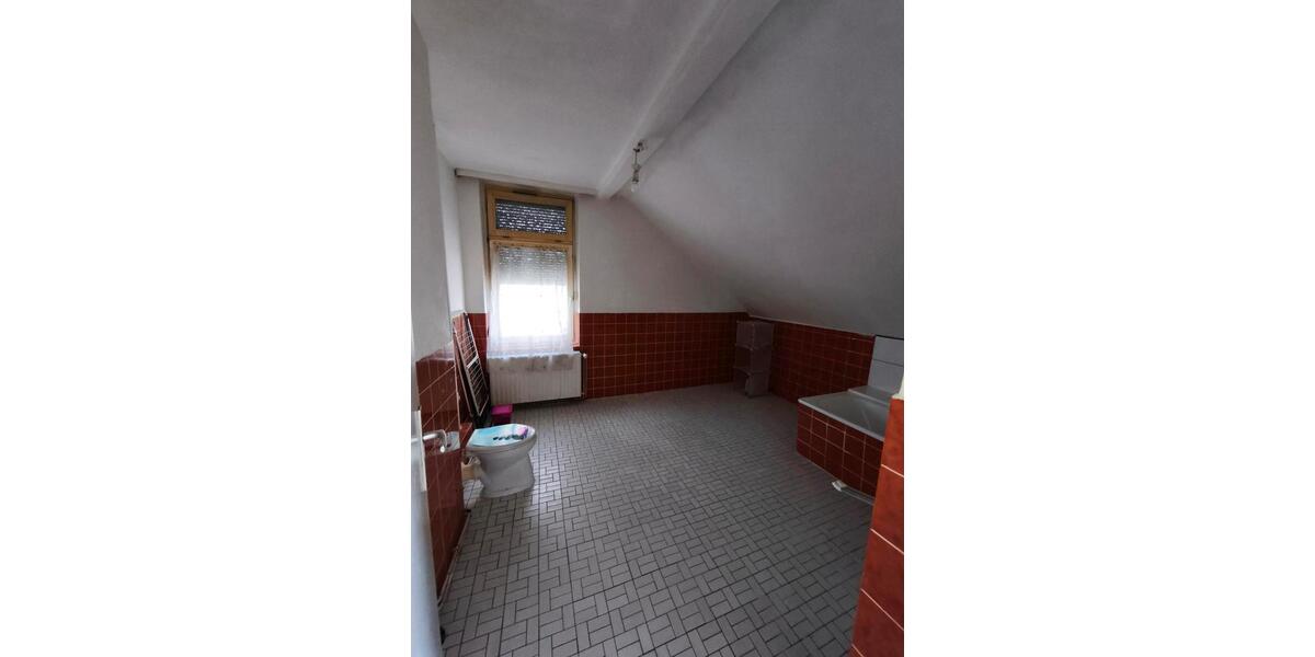 Dachgeschoßwohnung Hameln - 3.5 Zimmer, 78 m&sup2;, 450&euro; | Angebot:26399685
