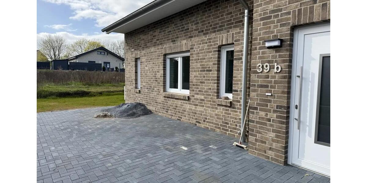 Doppelhaushälfte Uchte - 6 Zimmer, 178 m&sup2;, 1.400&euro; | Angebot:26255584