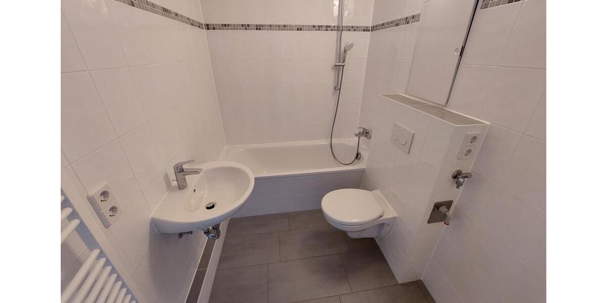 Etagenwohnung Suhl - 3 Zimmer, 56 m&sup2;, 296&euro; | Angebot:25879103