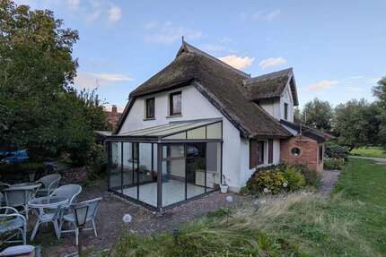 Haus zum Mieten in Ahrenshoop 2.300 € 230 m² 8 zimmer