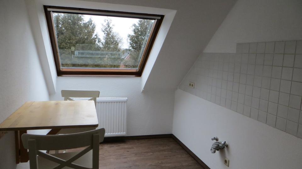 Dachgeschoßwohnung Leer (Ostfriesland) - 2 Zimmer, 40 m&sup2;, 420&euro; | Angebot:25171226