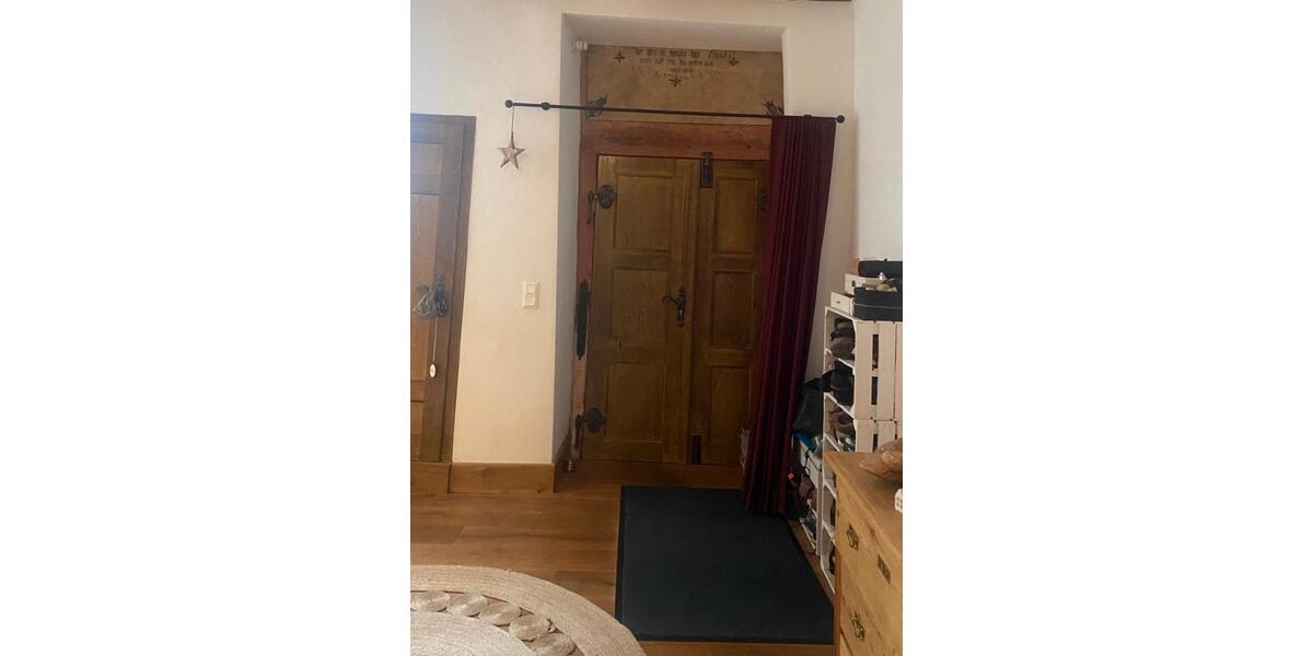 Hochparterre Rotenburg an der Fulda - 4.5 Zimmer, 130 m&sup2;, 1.100&euro; | Angebot:26632459