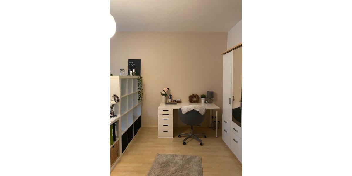 Gemütliches Zimmer in 3er-WG :) 1 zimmer