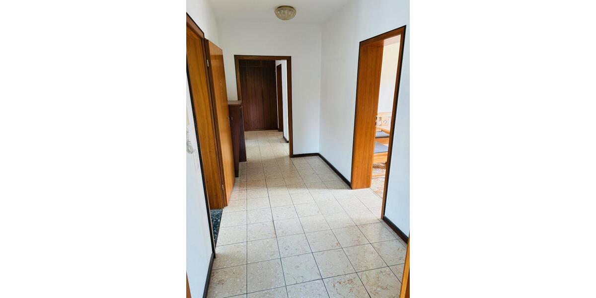 Etagenwohnung Euskirchen - 3 Zimmer, 120 m&sup2;, 1.295&euro; | Angebot:26648896