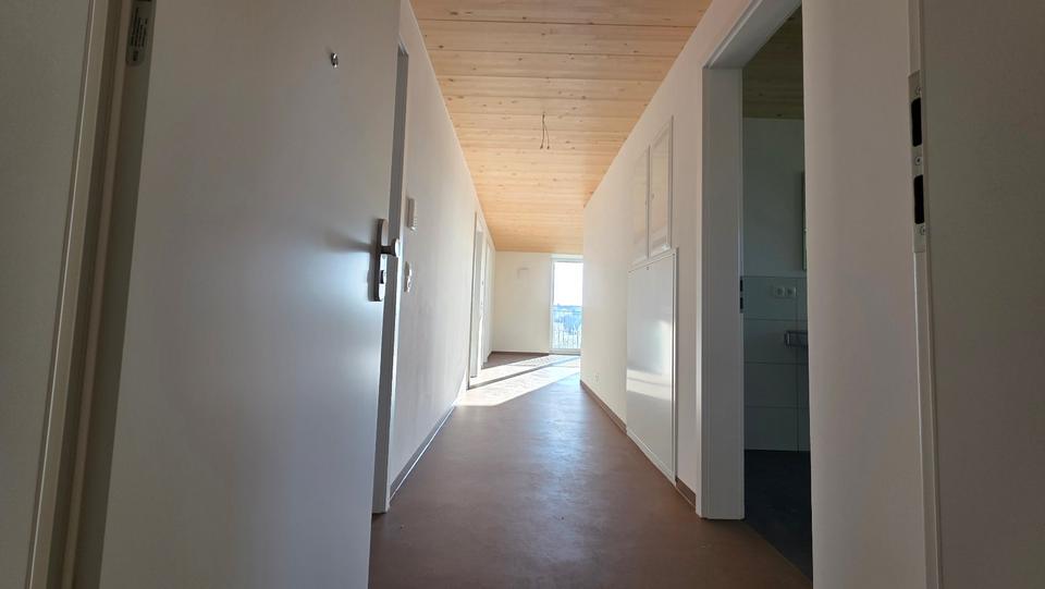 Etagenwohnung Deggendorf - 4 Zimmer, 90 m&sup2;, 990&euro; | Angebot:24560796