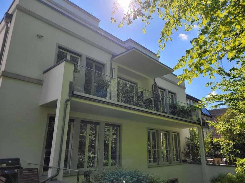 Wohnung zum Mieten in Frankfurt am Main 3.112 € 124.47 m²