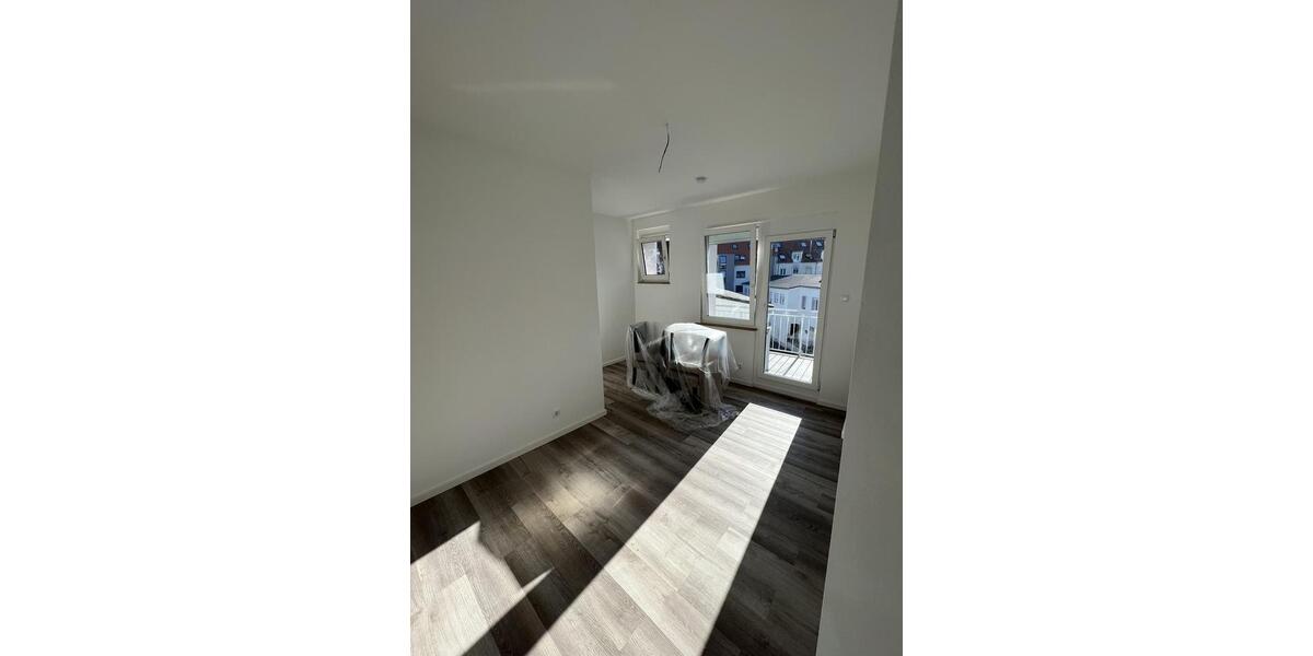 Zentrale 3-Zimmer Wohnung mit Balkon, Stellplatz & Küche 3 zimmer