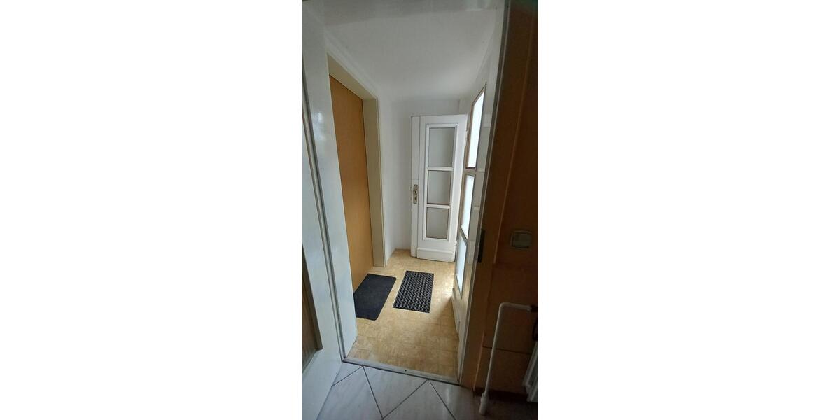 Etagenwohnung Niederneisen - 5 Zimmer, 140 m&sup2;, 990&euro; | Angebot:24524613