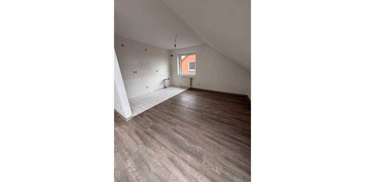Dachgeschoßwohnung Röbel/Müritz Müritz - 2 Zimmer, 51 m&sup2;, 440&euro; | Angebot:25964714