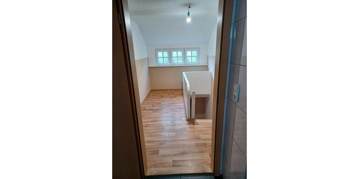 Etagenwohnung Westoverledingen - 4 Zimmer, 100 m&sup2;, 900&euro; | Angebot:26552108
