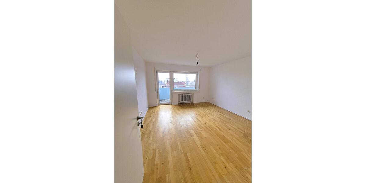 Etagenwohnung Friedrichshafen - 4 Zimmer, 91 m&sup2;, 1.390&euro; | Angebot:24756204