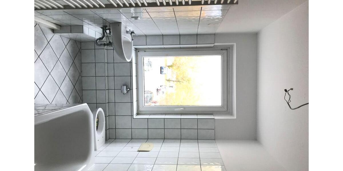 Etagenwohnung Sangerhausen - 2 Zimmer, 50 m&sup2;, 300&euro; | Angebot:25988225