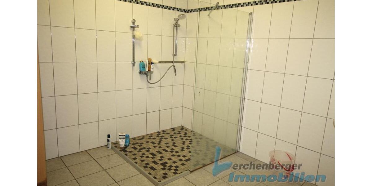 Erdgeschoßwohnung Simbach - 5 Zimmer, 180 m&sup2;, 900&euro; | Angebot:25342547