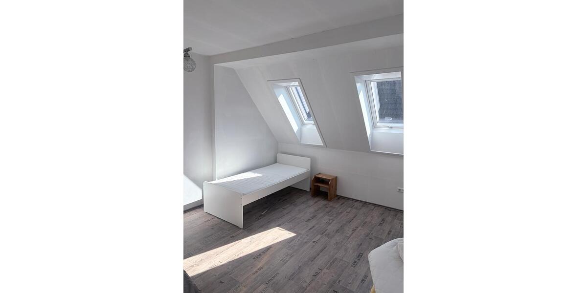 Dachgeschoßwohnung Stutensee - 1 Zimmer, 19 m&sup2;, 490&euro; | Angebot:25961945