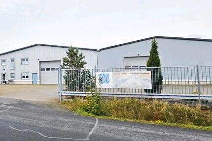 2 x beheizte Hallen, 465 qm und 474 qm mit Büro und Lagerräumen zimmer