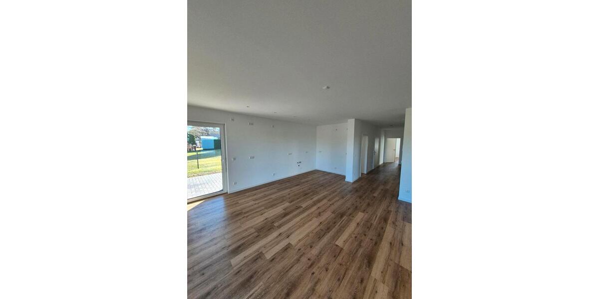 Erdgeschoßwohnung Minden - 3 Zimmer, 117 m&sup2;, 1.280&euro; | Angebot:25294057
