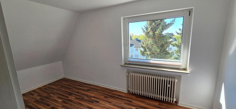 Dachgeschoßwohnung Gütersloh Avenwedde - 3 Zimmer, 67 m&sup2;, 549&euro; | Angebot:26564641