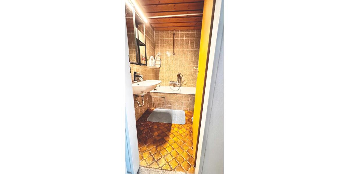 Erdgeschoßwohnung Bad Wildbad - 5 Zimmer, 165 m&sup2;, 990&euro; | Angebot:25044506