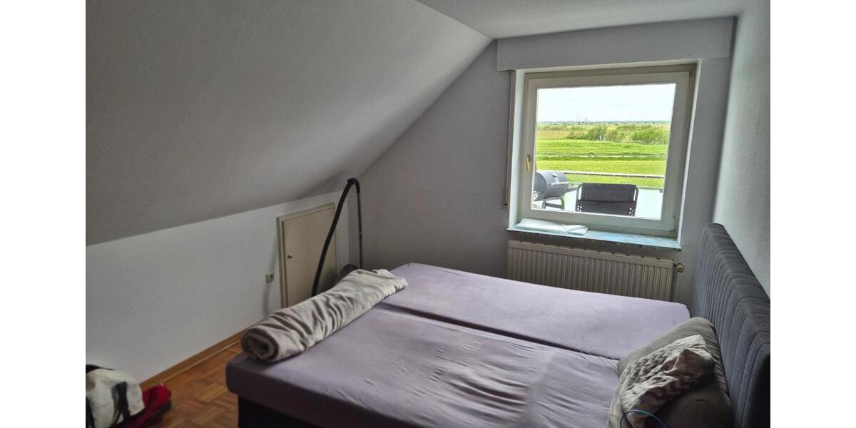 Dachgeschoßwohnung Freiburg (Elbe) - 2 Zimmer, 84 m&sup2;, 650&euro; | Angebot:26644693
