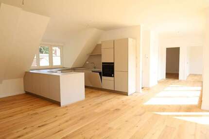Wohnung zum Mieten in Berlin 2.016,20 € 96.01 m²