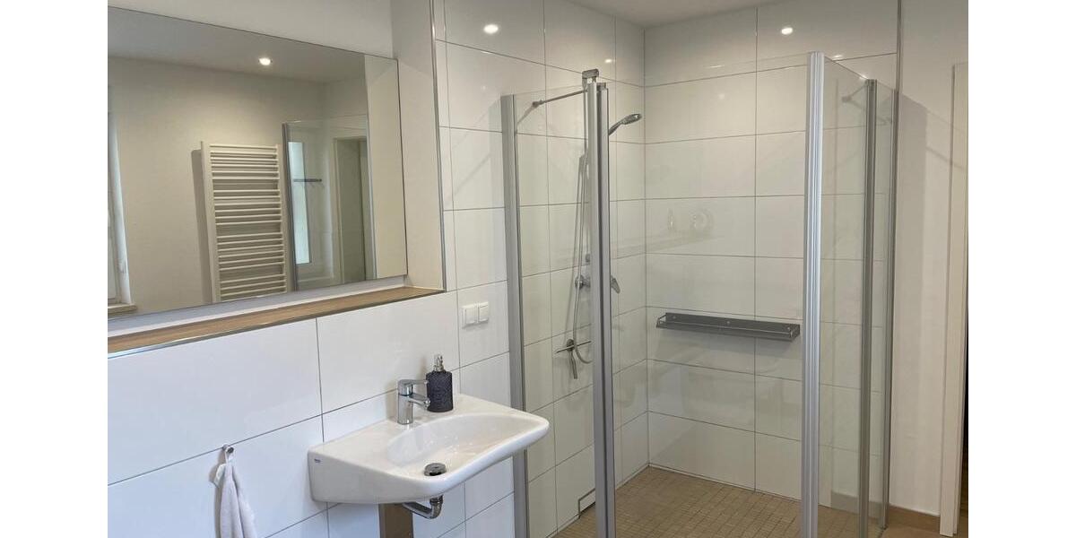 Wohnen auf Zeit Halle (Saale) Silberhöhe - 2.5 Zimmer, 80 m&sup2;, 1.400&euro; | Angebot:25639971