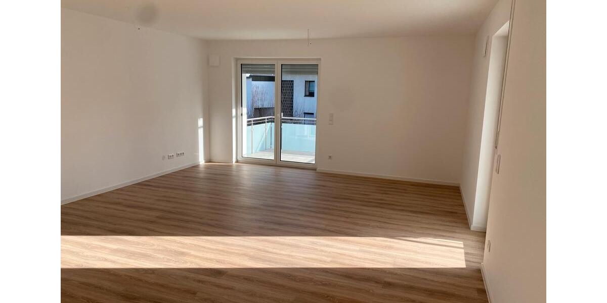 Etagenwohnung Windischeschenbach - 4 Zimmer, 102 m&sup2;, 1.200&euro; | Angebot:25944311