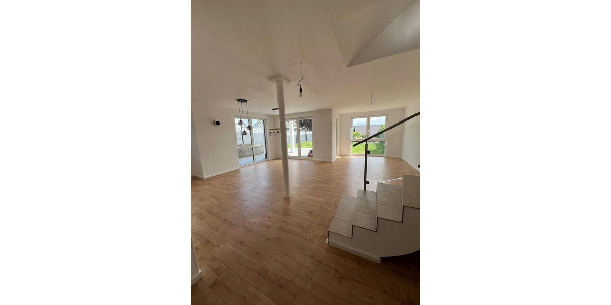 Doppelhaushälfte Rümmelsheim - 6 Zimmer, 182 m&sup2;, 2.000&euro; | Angebot:26155652