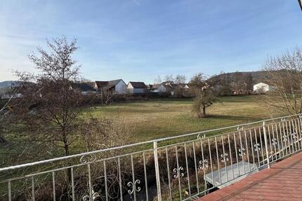 Wohnung in ruhiger Lage mit Balkon mitten in Allendorf Eder 1 zimmer