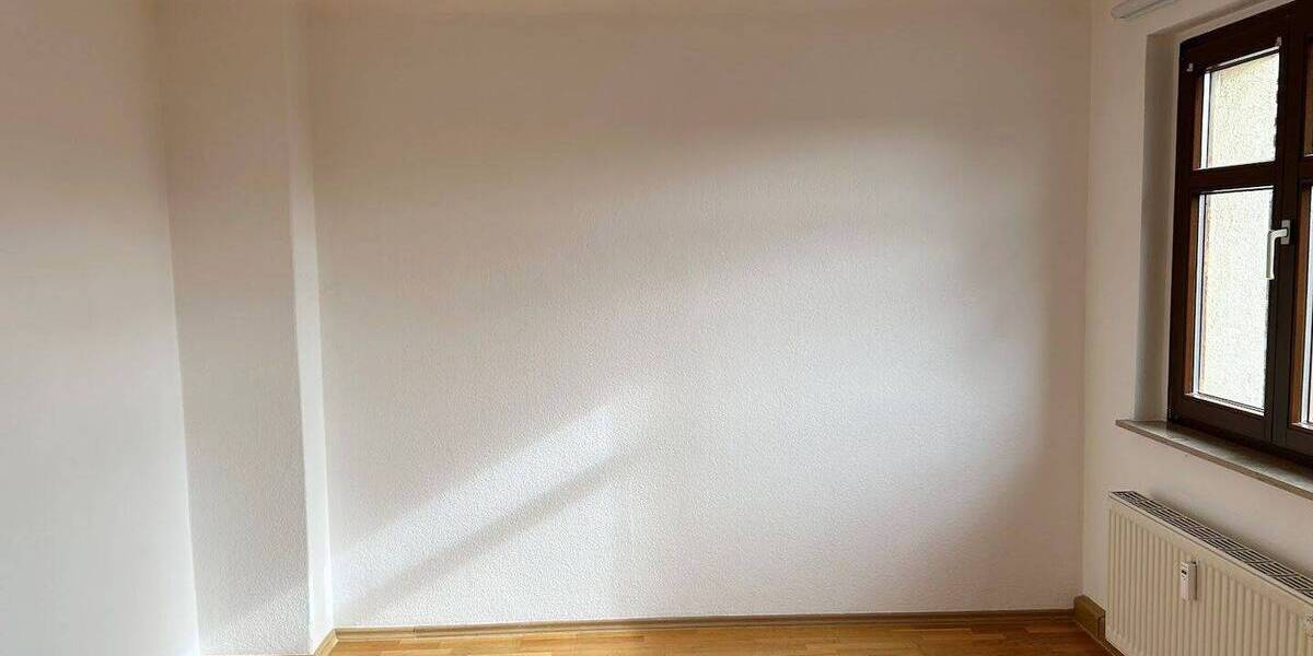 Etagenwohnung Dresden Klotzsche - 3 Zimmer, 69 m&sup2;, 665&euro; | Angebot:26154796