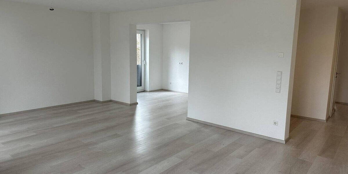Etagenwohnung Villingen-Schwenningen Schwenningen - 4 Zimmer, 98 m&sup2;, 1.050&euro; | Angebot:26794375
