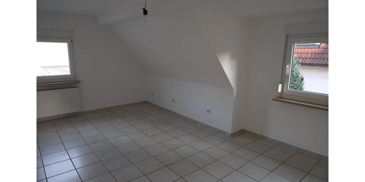 Doppelhaushälfte Nürnberg Falkenheim - 5 Zimmer, 100 m&sup2;, 1.400&euro; | Angebot:24820201