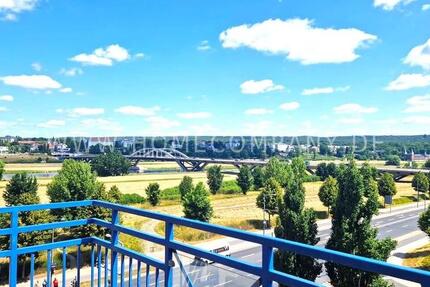 MöbliertFurnished 3-Zimmer-Wohnung in Dresden-Johannstadt mit Balkon