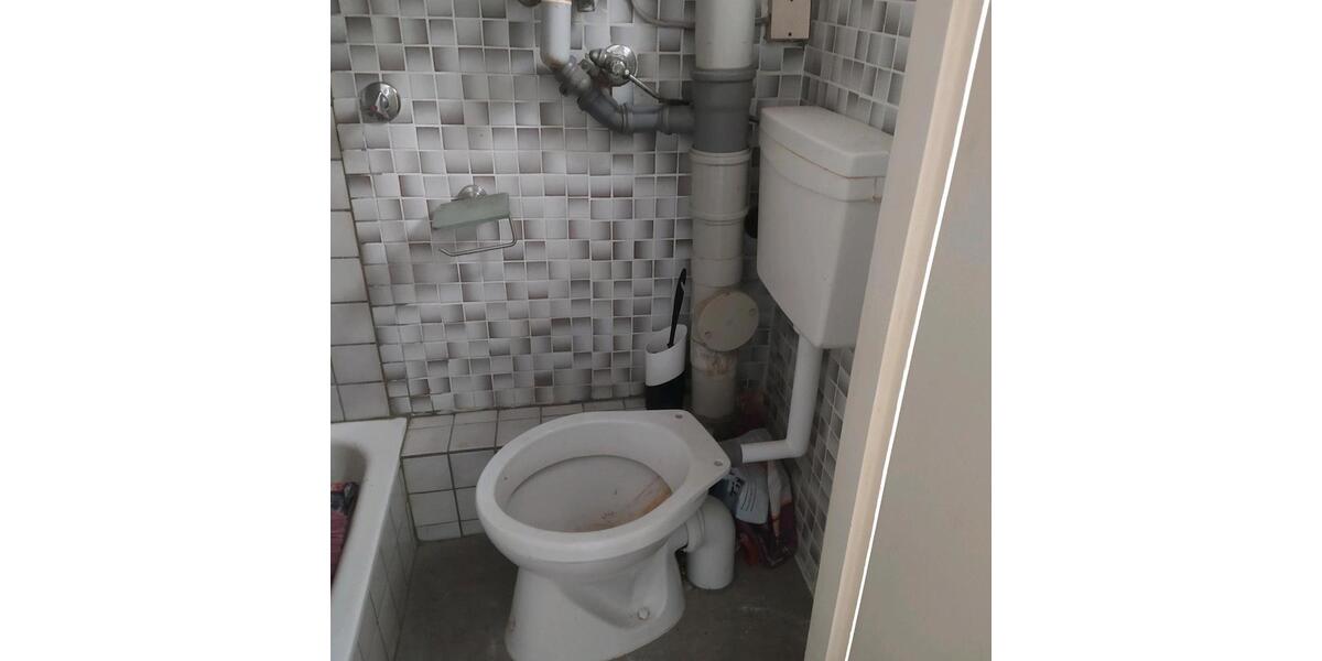 5-Zimmer Wohnung 90 qm im 2-FH in 74343 sehr ruhige Lage 5 zimmer