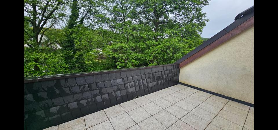 Dachgeschoßwohnung Bergneustadt - 3 Zimmer, 85 m&sup2;, 900&euro; | Angebot:26621317