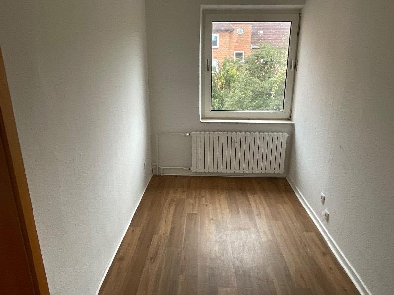 Schöne 3,5-Zimmer-Wohnung in Kiel zimmer