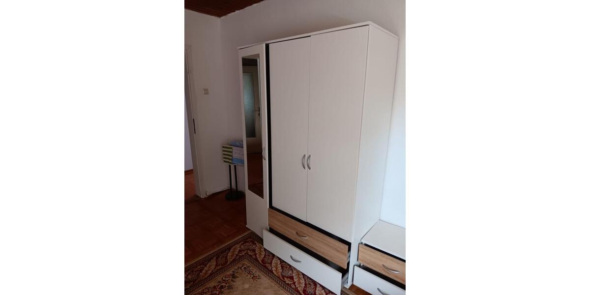 Wohnen auf Zeit Neckarwestheim - 1 Zimmer, 15 m&sup2;, 300&euro; | Angebot:26415433
