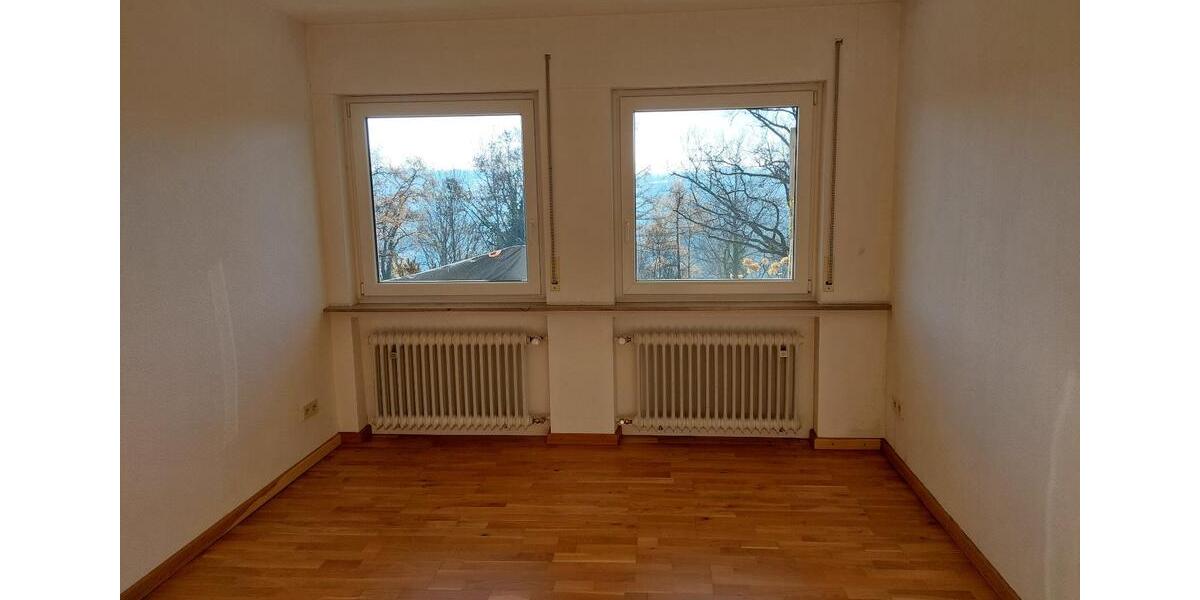 Etagenwohnung Altensteig - 3 Zimmer, 15 m&sup2;, 305&euro; | Angebot:23992805