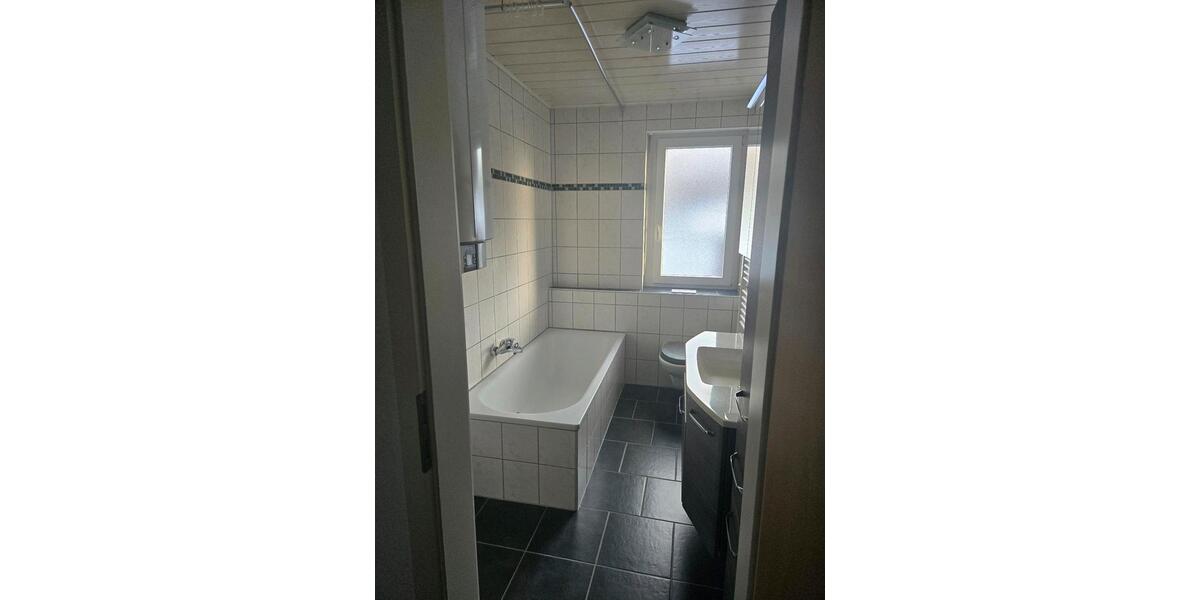 Etagenwohnung Würzburg Dürrbachau - 3 Zimmer, 80 m&sup2;, 1.000&euro; | Angebot:25046863