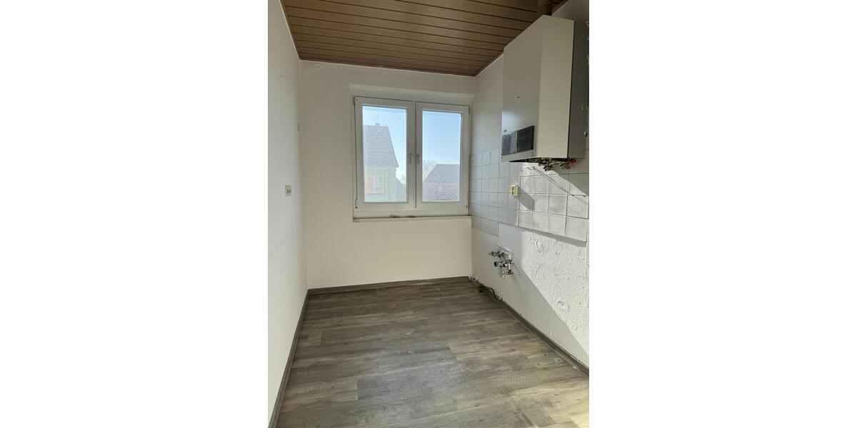 Etagenwohnung Nienburg (Saale) - 3 Zimmer, 57 m&sup2;, 330&euro; | Angebot:26251281