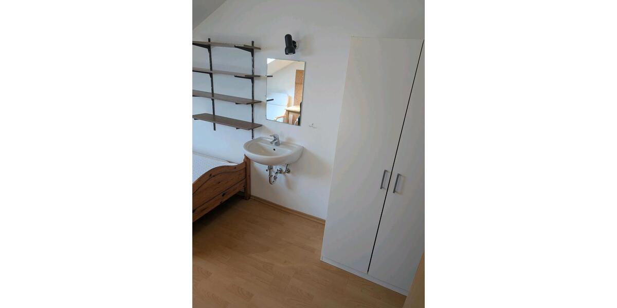 Wohnen auf Zeit Regensburg Galgenberg - 16 Zimmer, 50 m&sup2;, 370&euro; | Angebot:26640783