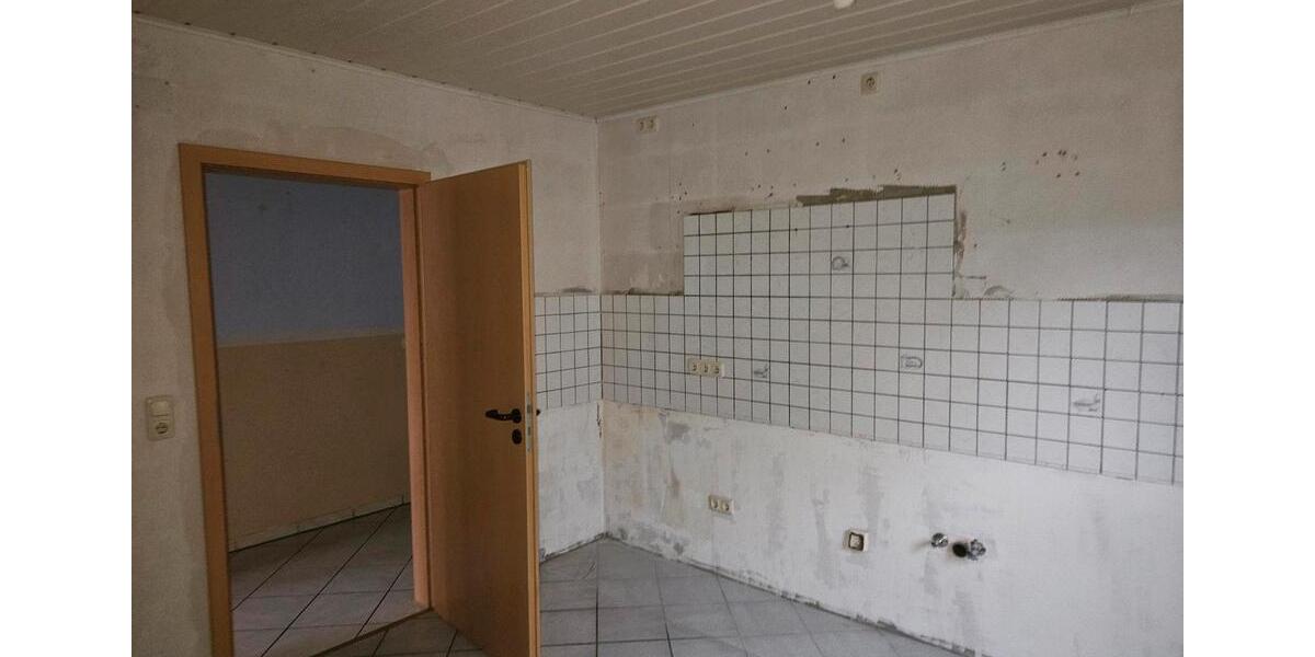 Etagenwohnung Volkmarsen - 4 Zimmer, 96 m&sup2;, 700&euro; | Angebot:26533047