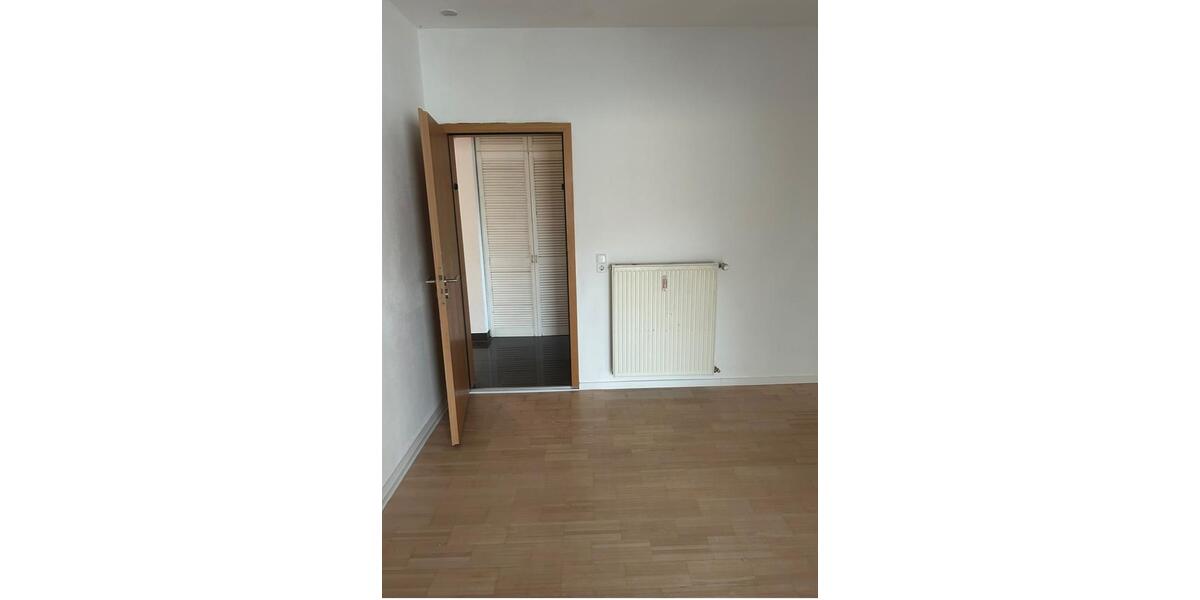 Etagenwohnung Wörth am Rhein - 3 Zimmer, 80 m&sup2;, 1.000&euro; | Angebot:25056571